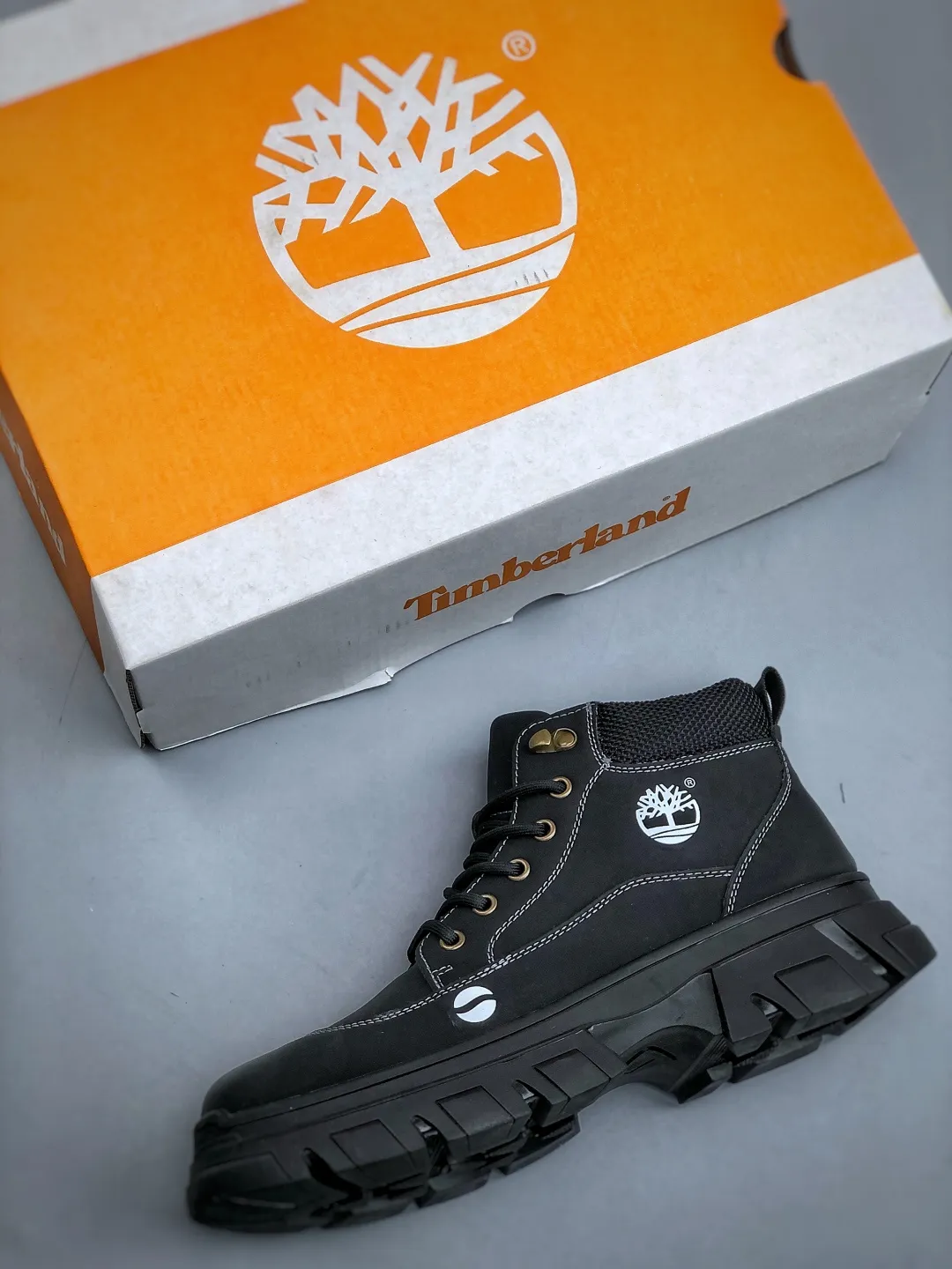 Pick up locally 💰 520, support in-store Timberland/Timberland classic 25ss new high-top (plus velvet) Classic re-engineered brand new upgrade Guangdong factory quality Original box original packaging The fabric is made of top Italian frosted cowhide with anti-odor and anti-corrosion genuine leather latex insoles to give you a perfect wearing experience High-quality and durable, a must-have for sportsmen Specially designed to treat those who are not handsome High-quality feet with first-class feel Exclusive supply Official item number: TB23066 Size: 39 40 41 42 43 44